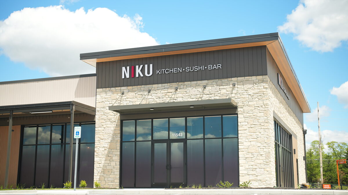 Niku signature sushi presentation